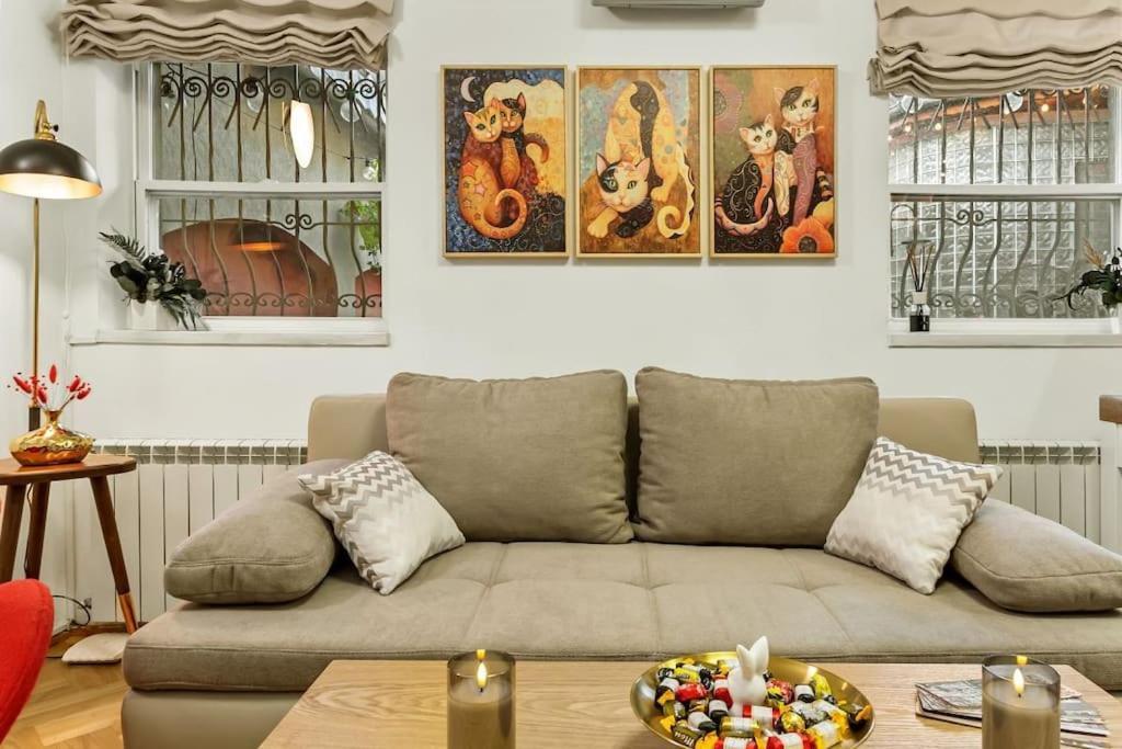 Casa De Povesti - Calea Victoriei Apartament