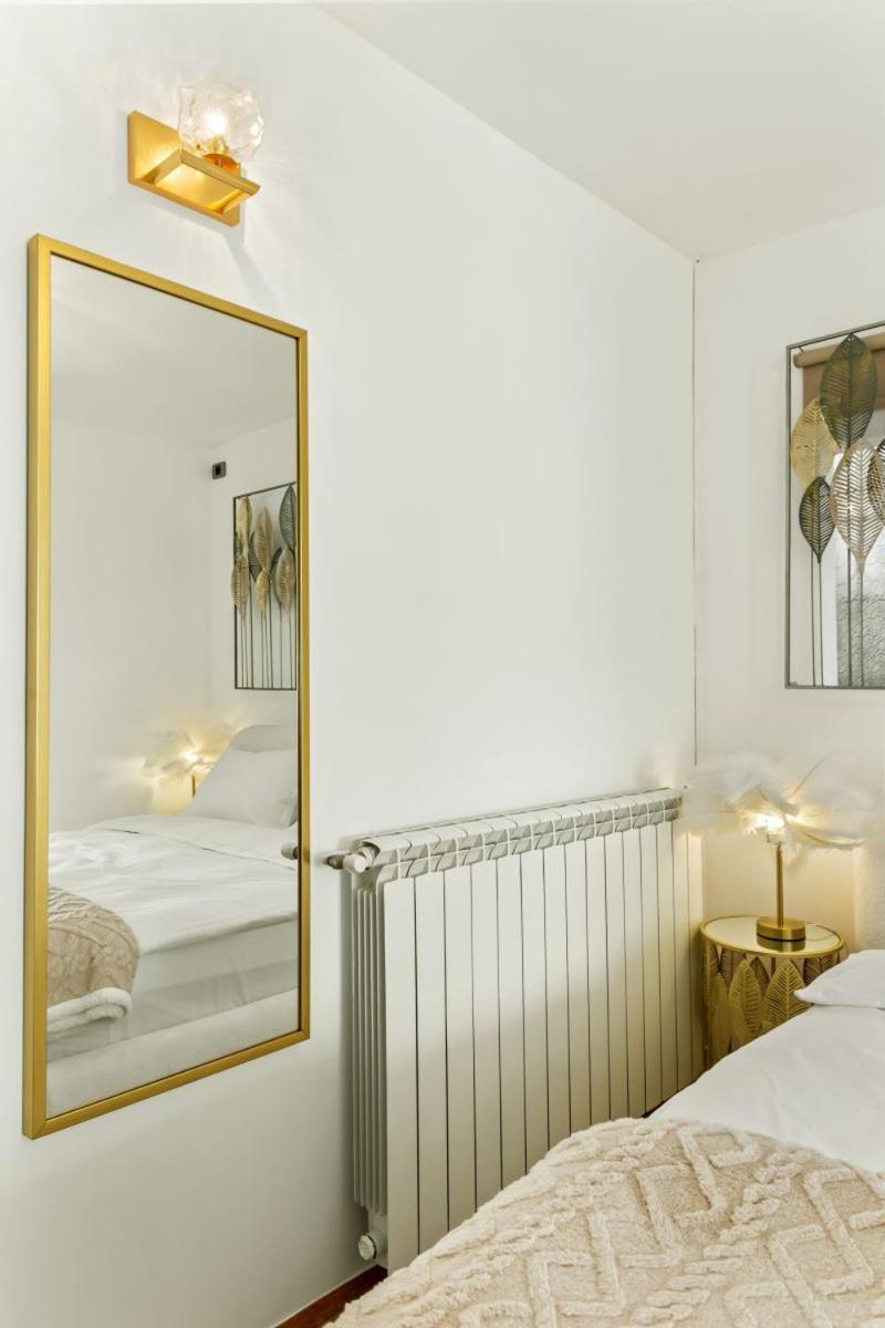 Apartament Casa De Povesti - Calea Victoriei *
